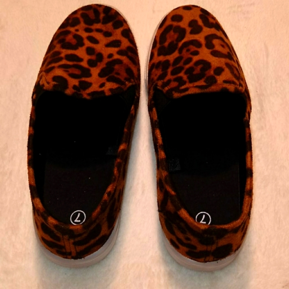 Women's Leopard Print Slide On Shoes - Picture 6 of 7